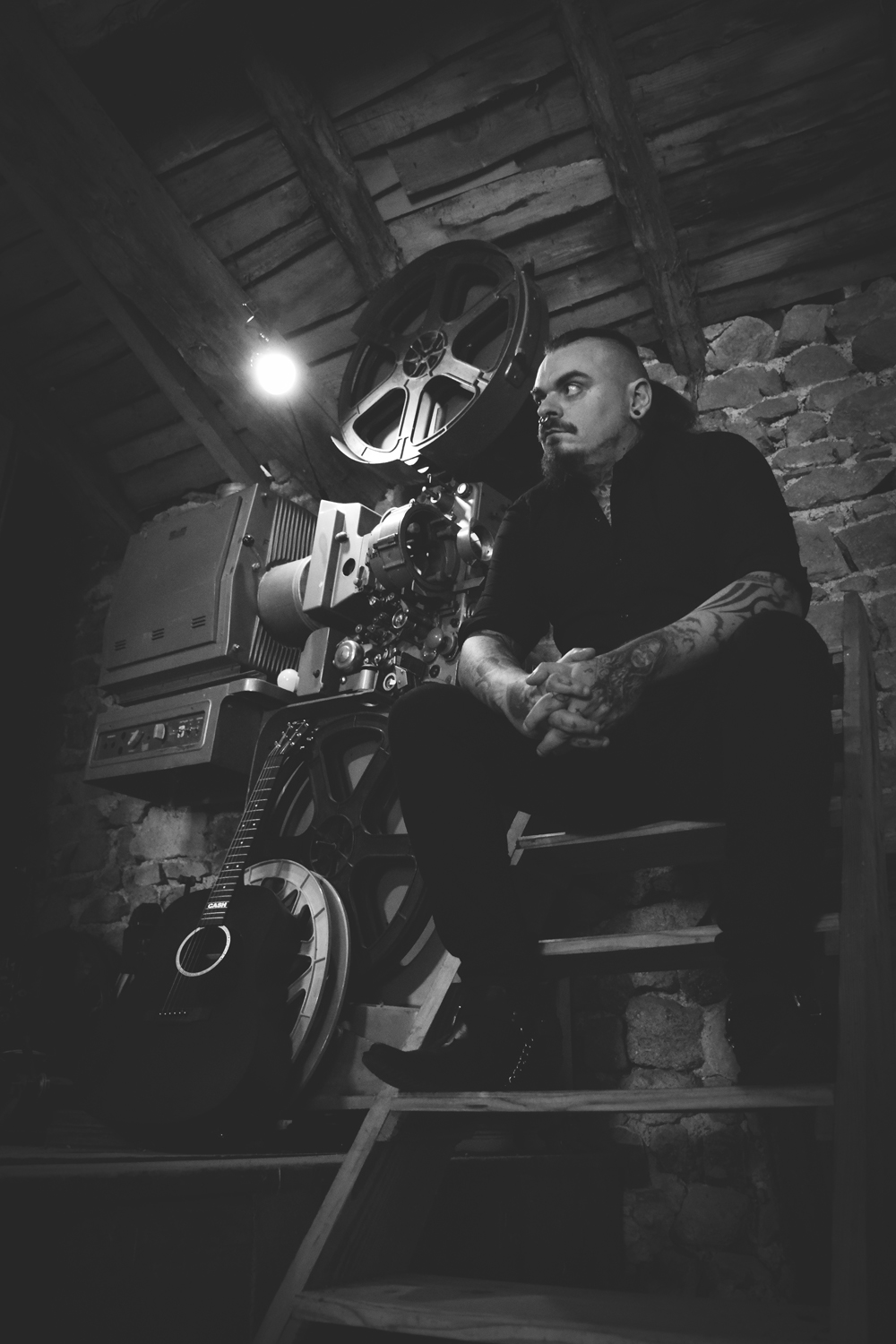 Portrait de Walk The Line avec guitare acoustique
